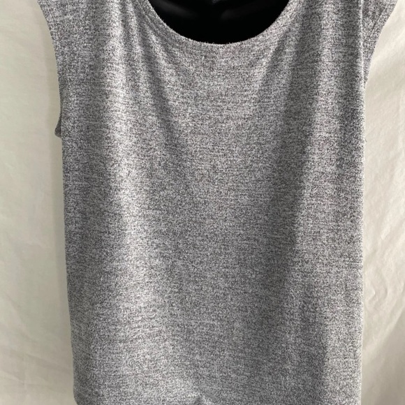 GAP gray sleeveless top Size Medium - Picture 5 of 7